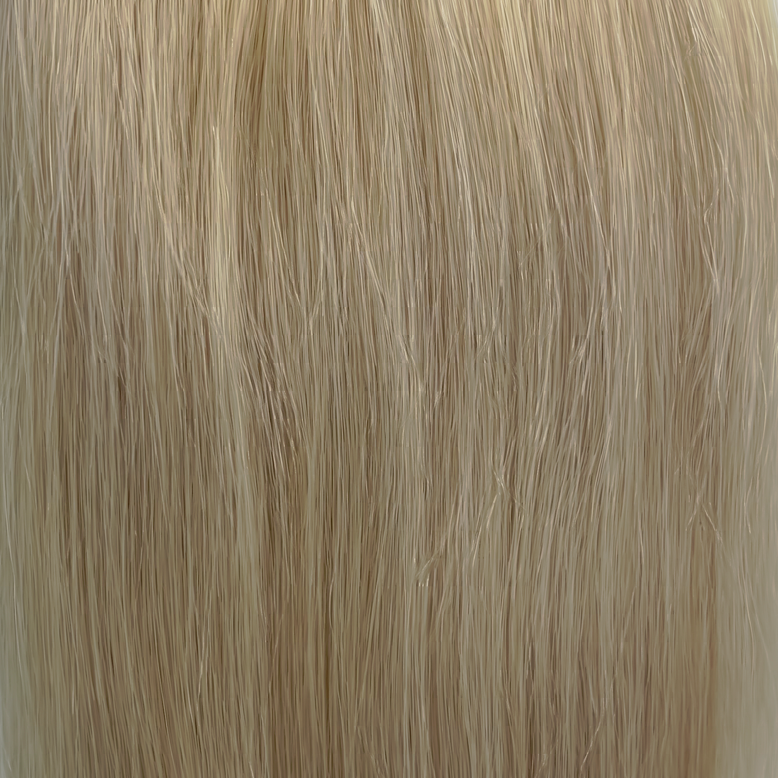 Ice White hair colour swatch
